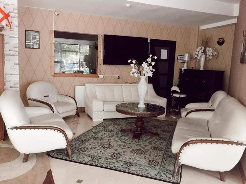 Guest House Borjomi Luaran gambar