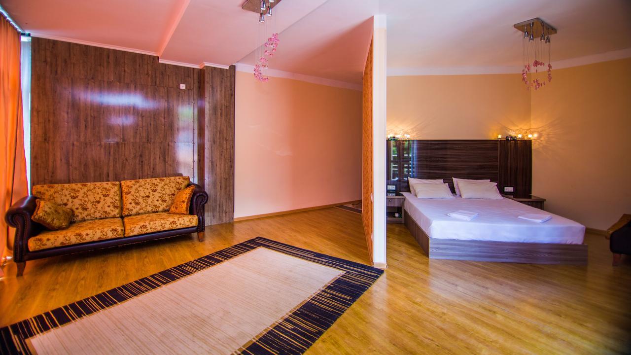 Guest House Borjomi Luaran gambar