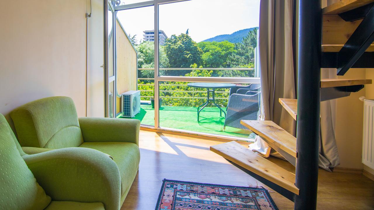 Guest House Borjomi Luaran gambar