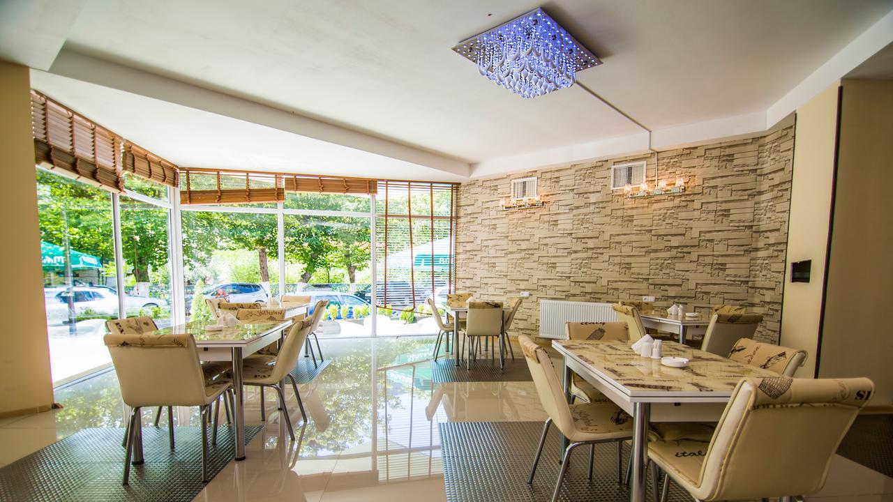 Guest House Borjomi Luaran gambar
