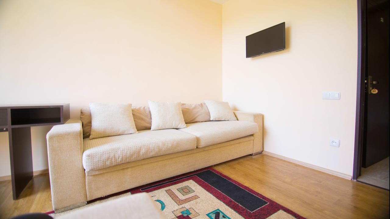 Guest House Borjomi Luaran gambar