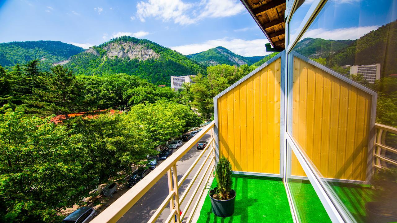 Guest House Borjomi Luaran gambar